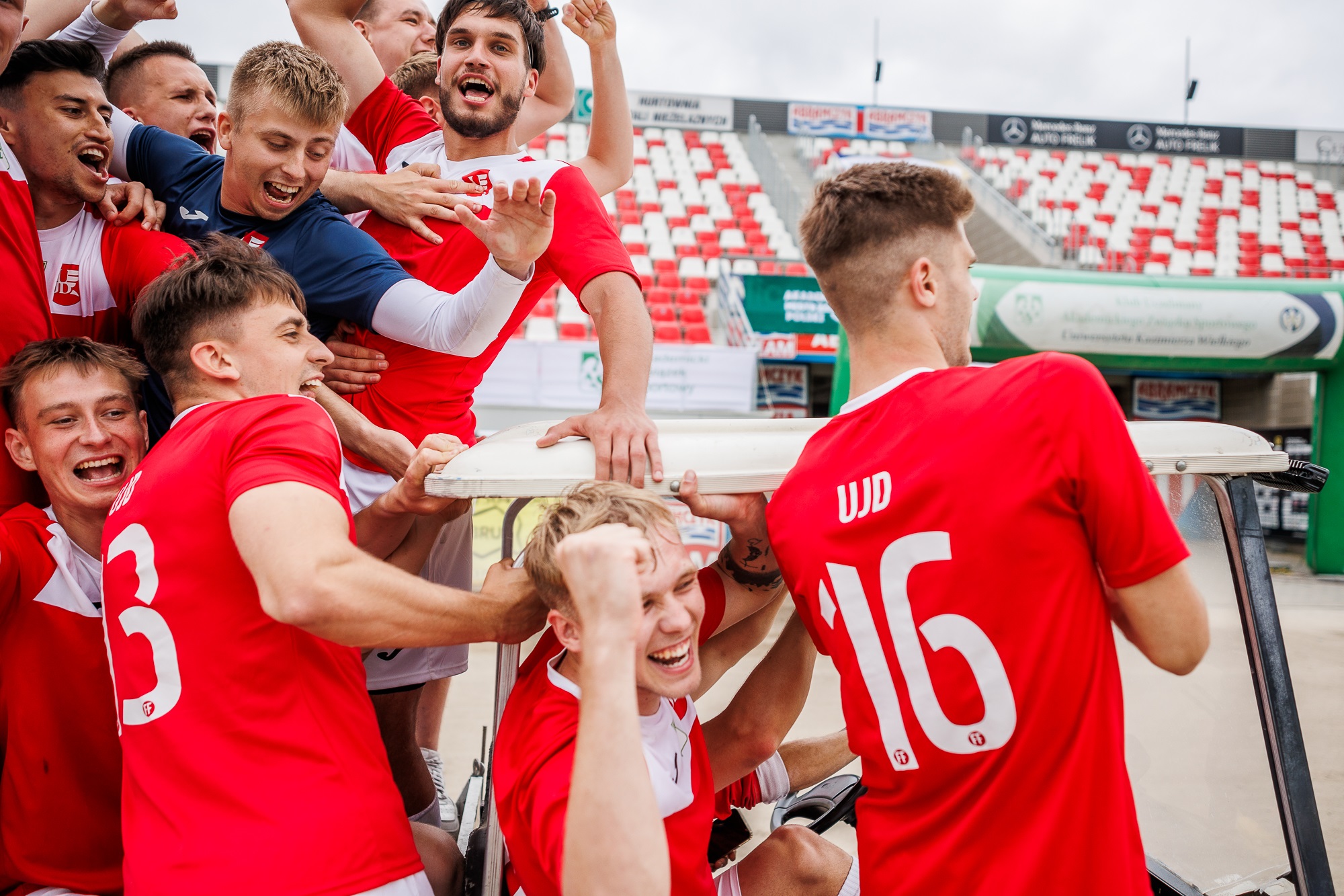 AMP_PilkaNoznaMezczyzn_Bydgoszcz2024_1906_001_fotPiotrWargacki-FabrykaKadrow