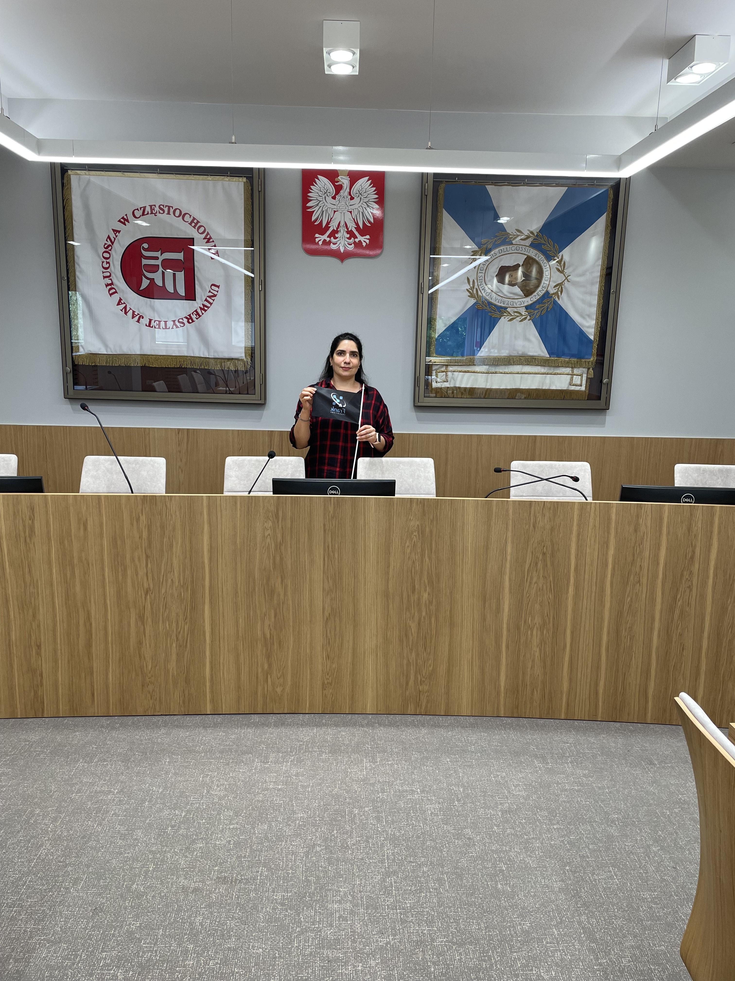 Zdjęcie w sali senatu