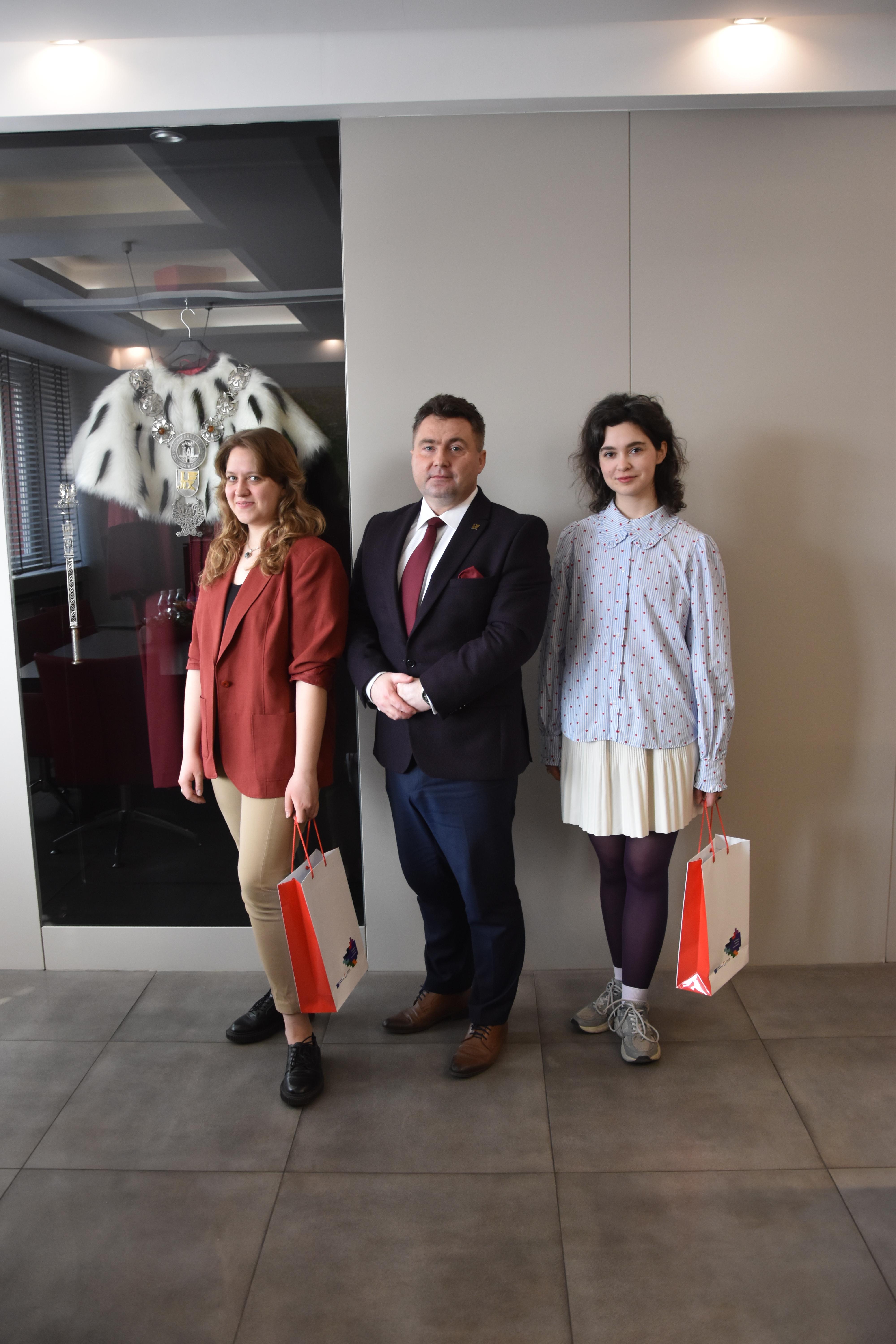 Apolonia Morawska, dr hab. Bogusław Przywora, prof. UJD, Lena Głogowska