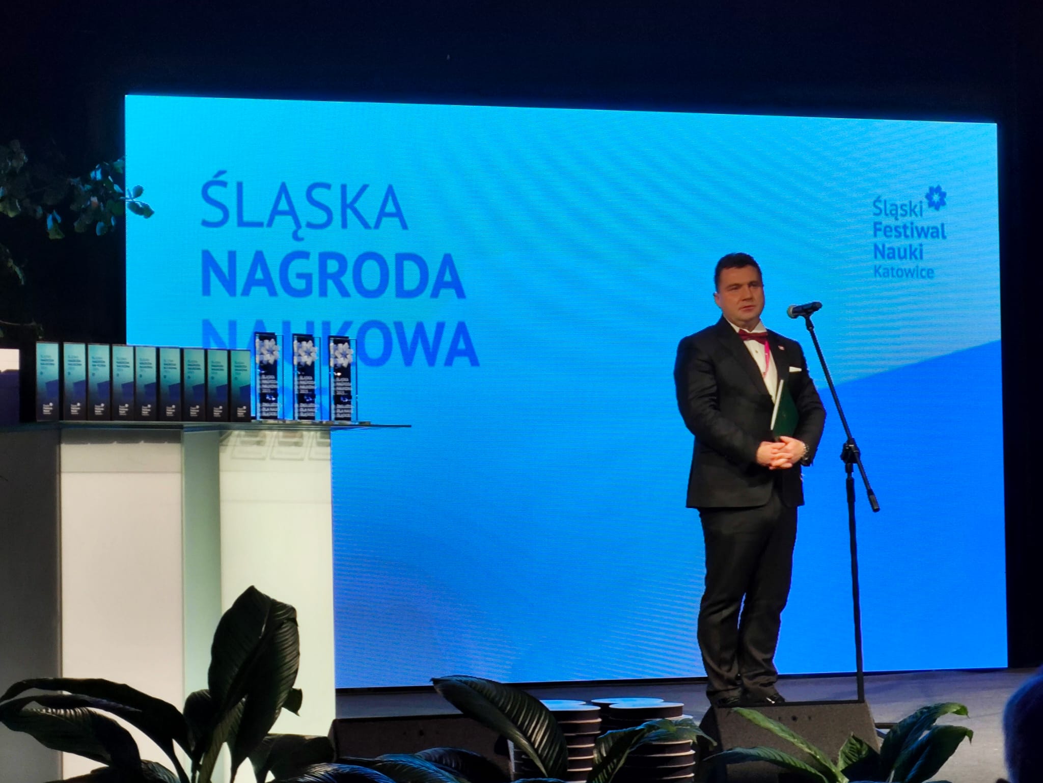 0f8f3116-75bc-41b6-8bc1-6506a837655e