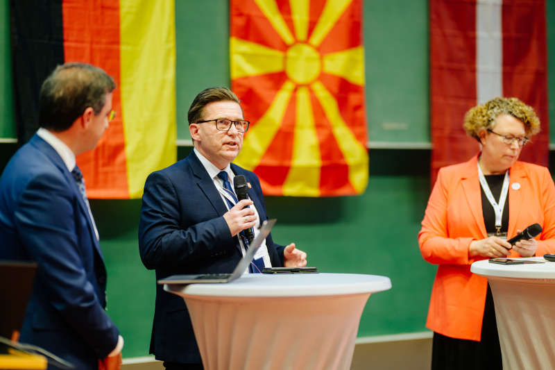 Prof. J. Kapuśniak during no 2 panel